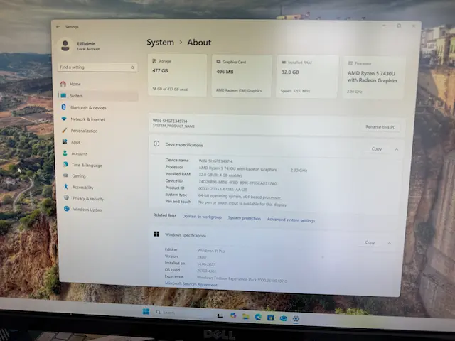 Windows 11 system information showing AMD Ryzen 5 7430U, 32GB RAM, and 512GB SSD on the Acemagic K1 mini PC